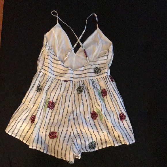 Rose & Stripe Romper - Picture 2 of 4